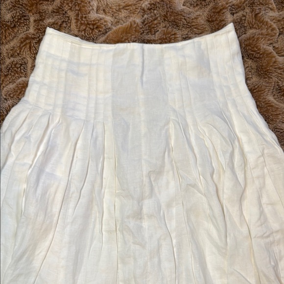 Loft Elegant White Pleated Skirt size 0 - Picture 3 of 10